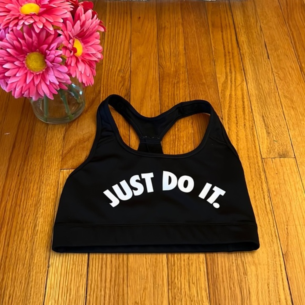 Nike Sport Bra VGUC‎ Size Small 🖤